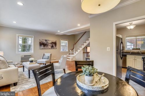 3555 Martha Custis Dr, Alexandria VA 22302-2003 exterior