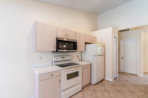 1826 Leafy Rd, Fort Pierce FL  34953-1392 exterior