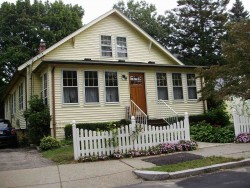 285 Derby St, Newton, MA 02465-1047