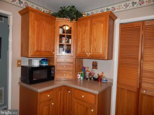 151 Wyndham Pl, Trenton NJ  08691-3130 exterior