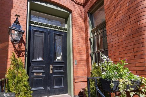 3011 Dent Pl, Washington, DC 20007-2916