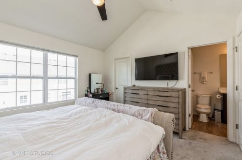 285 Timber Rdg Ct, Joliet IL 60431-1702 exterior