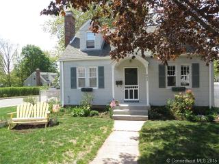 202 Mckee St, Manchester, CT 06040-4835