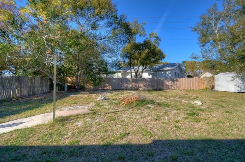 8005 Jasmine Blvd, Port Richey FL 34668-3225 exterior