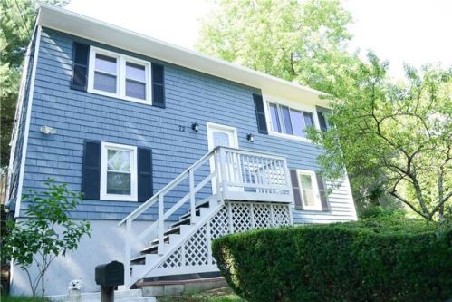 72 Myra St, Providence, RI 02909-6027