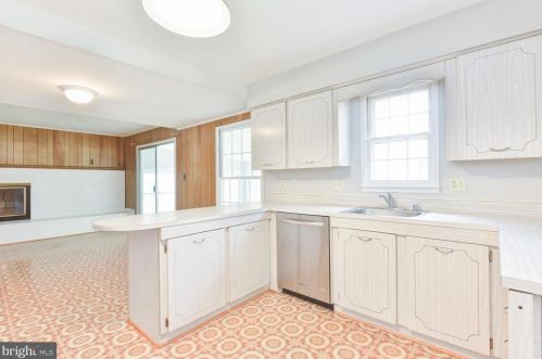 8804 Falkstone Ln, Alexandria VA 22309-4007 exterior