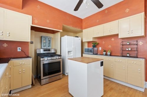 6738 Ashland Ave, Chicago IL 60643-5012 exterior