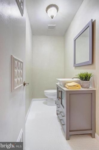 3301 Beret Ln, Silver Spring MD 20906-3028 exterior