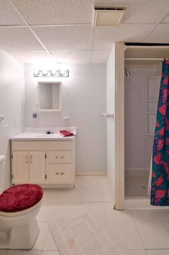 2716 Florida Ave, Waukegan IL 60087-4536 exterior