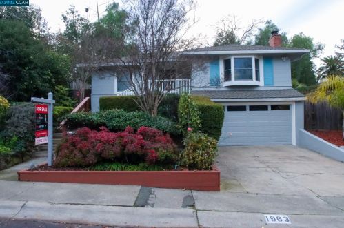 1963 Altura Dr, Concord, CA 94519-2201