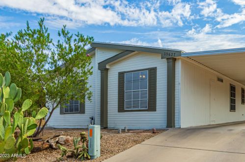 19627 30th St, Phoenix, AZ 85050-8026