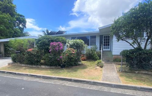 452 Halapia Pl, Honolulu, HI 96817-1735