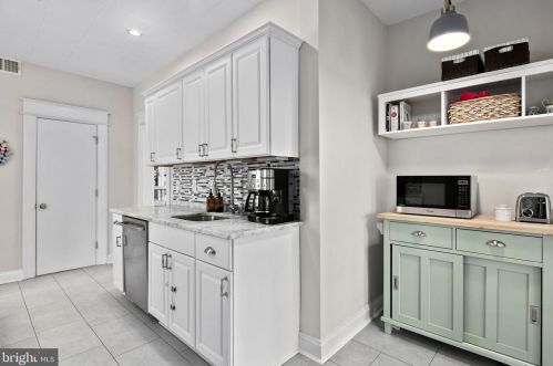 1351 Franklin St, Washington DC  20017-2447 exterior