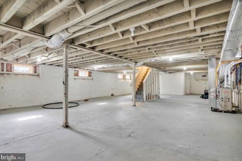 2276 51 St, Philadelphia PA 19131-2453 exterior