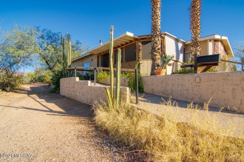11251 Picture Rocks Rd, Tucson AZ 85743-9615 exterior