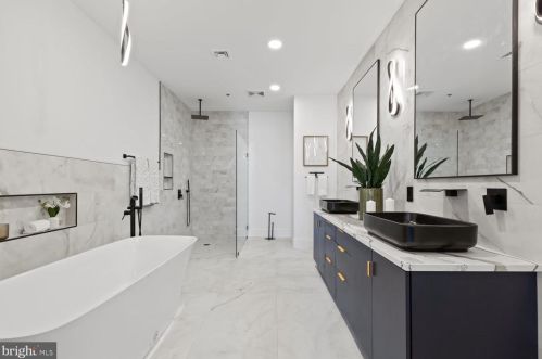 220 Prince St, Lancaster PA 17603-5878 exterior