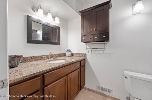 47 Southwood Dr, Old Bridge NJ 08857-1453 exterior