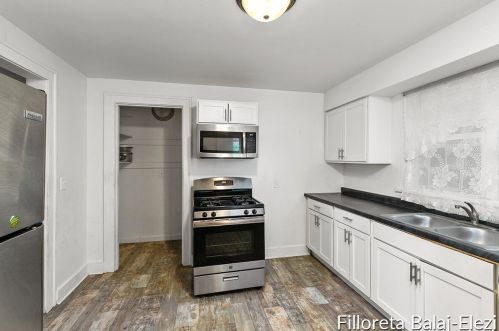 576 Liberty St, Grand Rapids MI 49503-8065 exterior