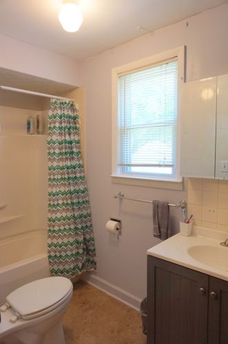 826 Raynor Ave, Joliet IL 60436-2027 exterior