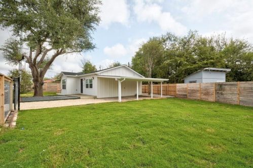 1151 Eastfield Ave, Austin TX  78721-2007 exterior