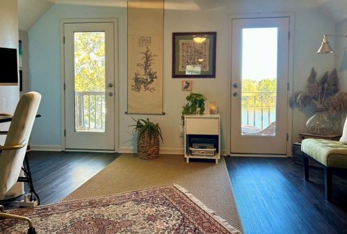 8470 Lk Dr, Lithonia GA 30039-6568 exterior