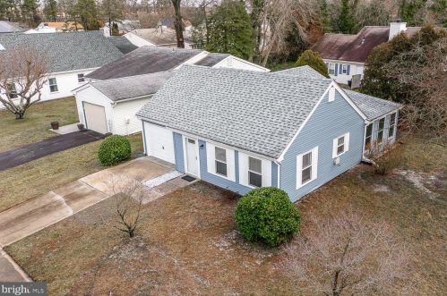 11 Warwick Way, Southampton NJ  08088-1143 exterior