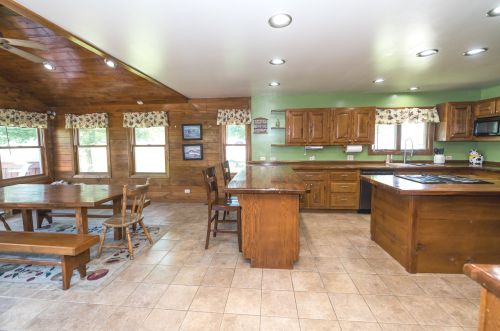 22116 Frontage Rd, Joliet IL 60431-9039 exterior