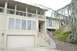 518 Follow Through Dr, Yakima, WA 98901-1525