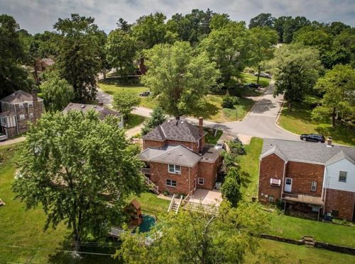 226 Columbia Dr, Pittsburgh PA  15236-4431 exterior