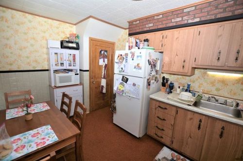 631 Mount Royal Blvd, Pittsburgh PA 15223-1053 exterior