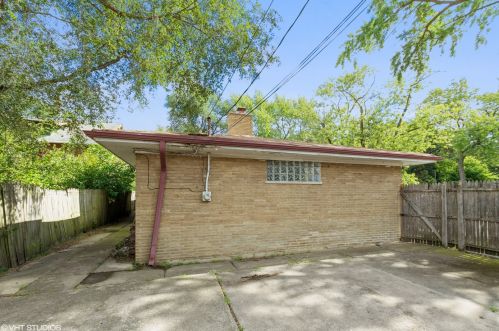 12256 Harvard Ave, Chicago IL 60628-6509 exterior