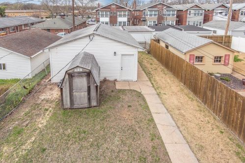 6153 Tennessee Ave, Saint Louis MO 63111-2324 exterior