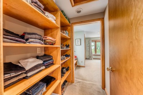 2951 Superior St, Milwaukee WI 53207-3074 exterior