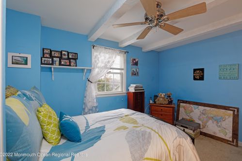 2215 Middle Ave, Point Pleasant Beach NJ 08742-5138 exterior