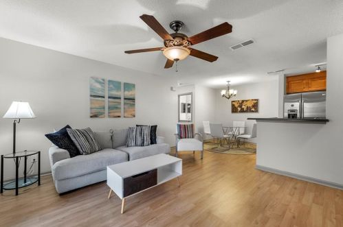 504 Granville Ct, Atlanta GA  30328-3440 exterior