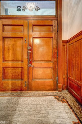 4942 Ellis Ave, Chicago IL 60615-5076 exterior