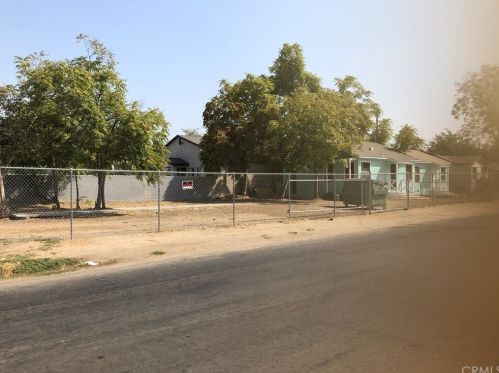 1914 Pacific St, Bakersfield CA 93305-5091 exterior