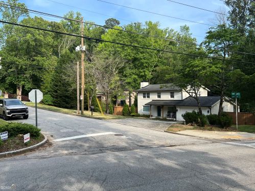 148 Lake Forrest Ln, Atlanta, GA 30342-3210