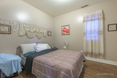 5451 Schubert Ave, Chicago IL 60614-1247 exterior