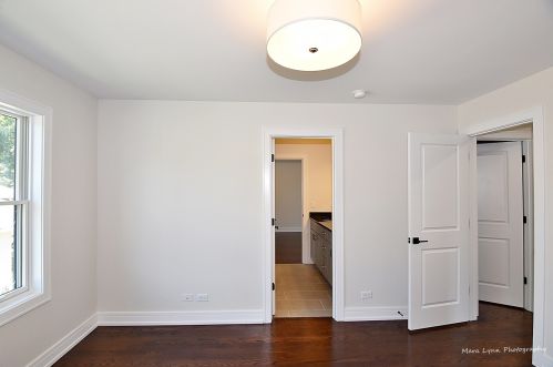 385 Berkley Ave, Elmhurst IL 60126-3167 exterior