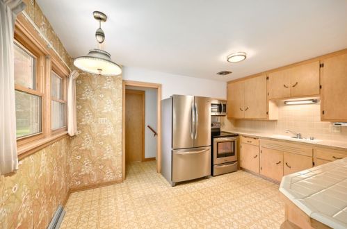 1272 117, Milwaukee WI 53226-3222 exterior