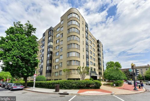 1 Scott Cir, Washington DC  20036-2207 exterior