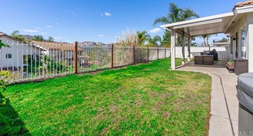 45625 Calle Ayora, Temecula CA 92592-1219 exterior