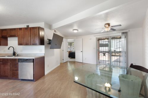 5985 9th Ave, Tucson AZ  85706-4001 exterior