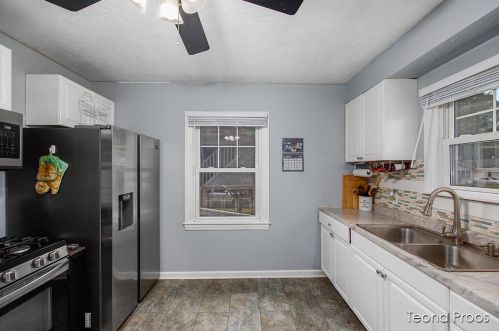 229 Holly St, Grand Rapids MI 49548-4270 exterior