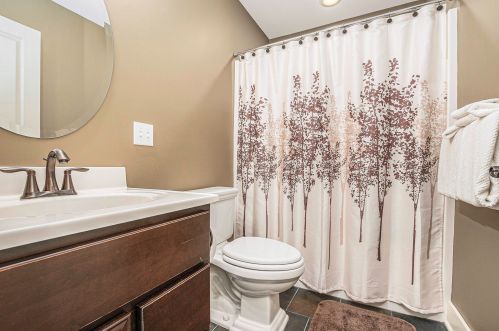 268 Clay Ave, Meskegon MI 49440-1202 exterior