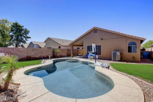 530 Bluefield Ave, Phoenix AZ 85032-1420 exterior