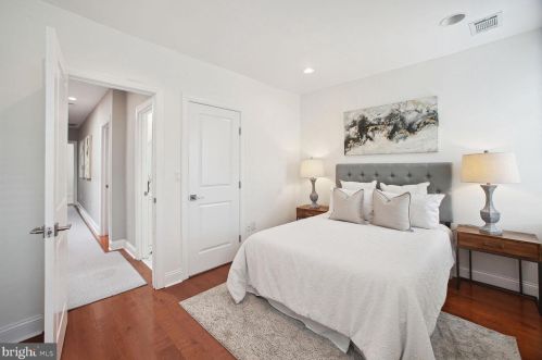 421 11 St, Washington DC 20002-6121 exterior