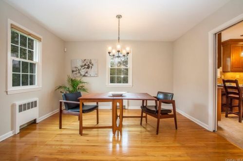 108 Orchard Rd, Briarcliff NY exterior