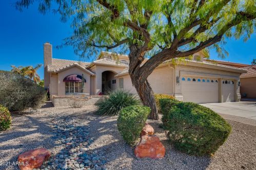 5673 Amberwood Dr, Chandler, AZ 85248-7823